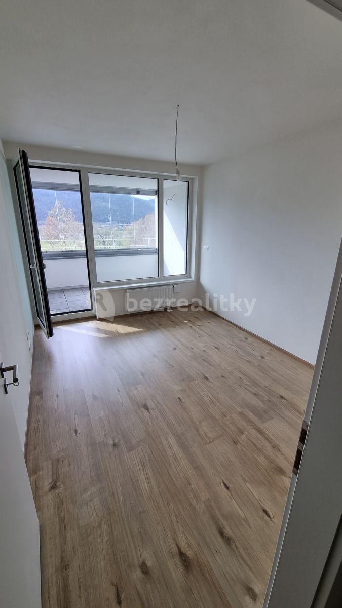 Prenájom bytu 3-izbový 85 m², Praha, Praha