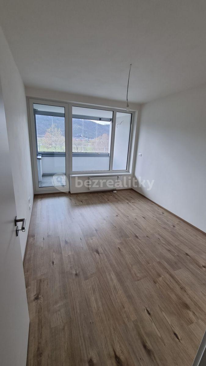 Prenájom bytu 3-izbový 85 m², Praha, Praha