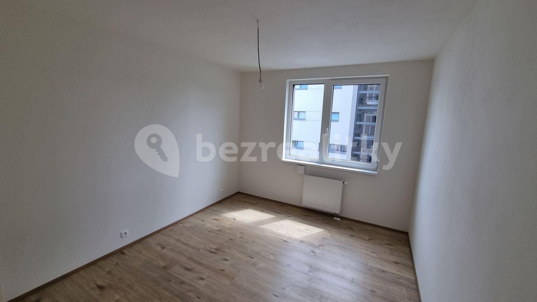 Prenájom bytu 3-izbový 85 m², Praha, Praha