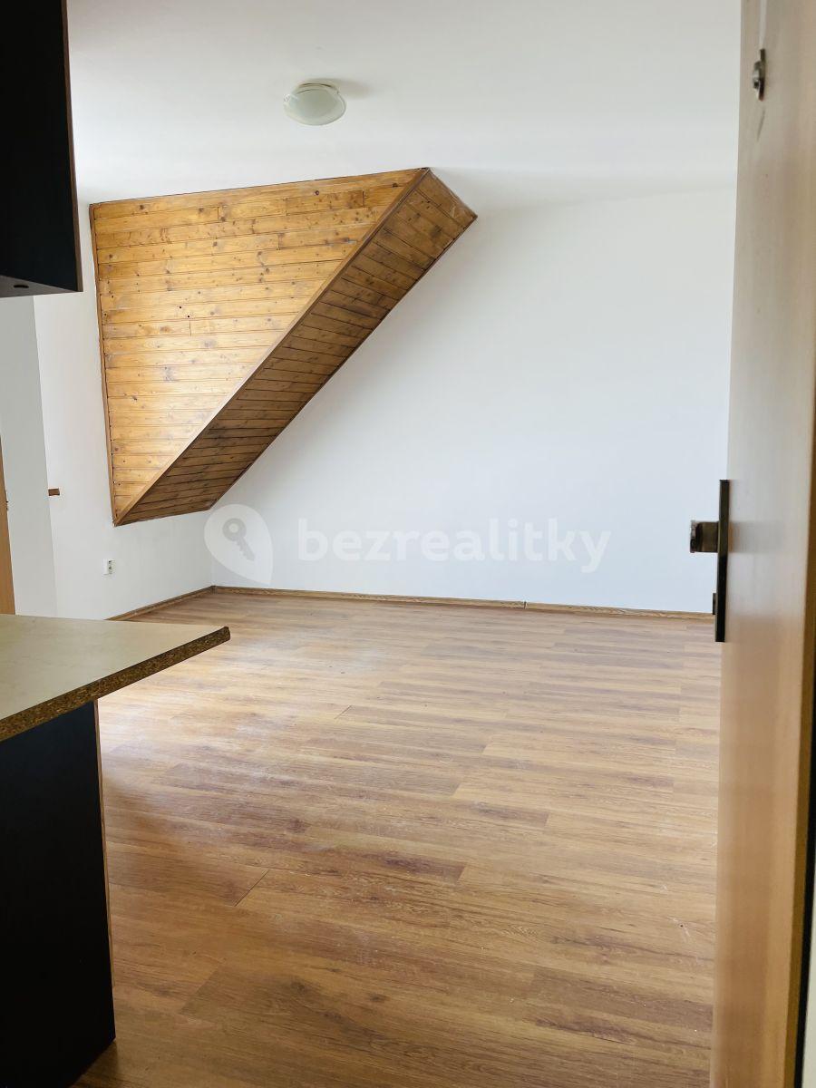 Prenájom bytu 1-izbový 18 m², 28. října, Ostrava, Moravskoslezský kraj