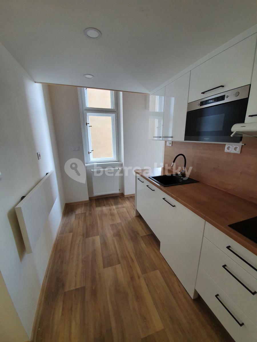 Prenájom bytu 1-izbový 32 m², Ostrovského, Praha, Praha