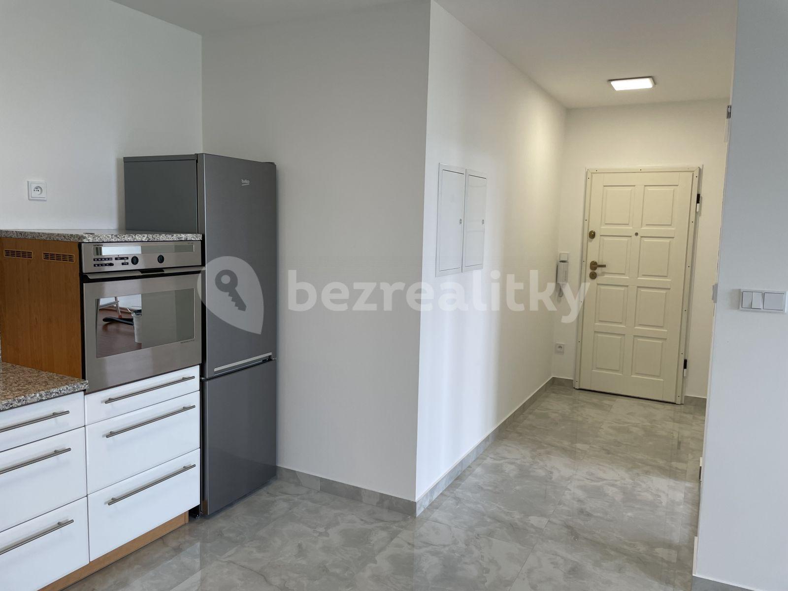 Prenájom bytu 3-izbový 70 m², Chotovická, Praha, Praha