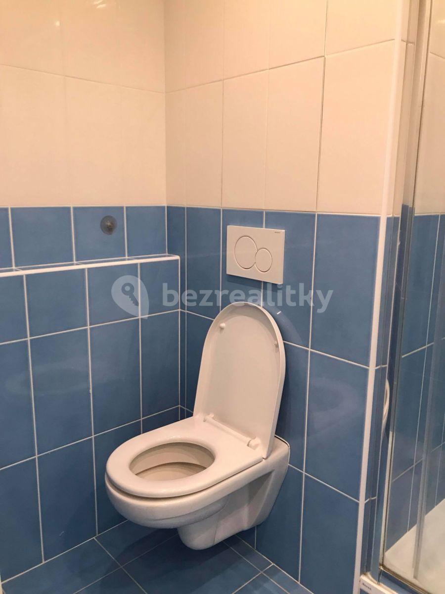 Prenájom bytu 1-izbový 34 m², Bachova, Praha, Praha