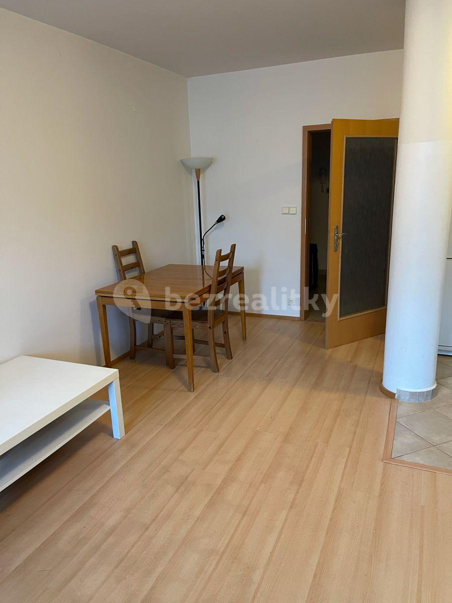 Prenájom bytu 1-izbový 37 m², Trmická, Praha, Praha