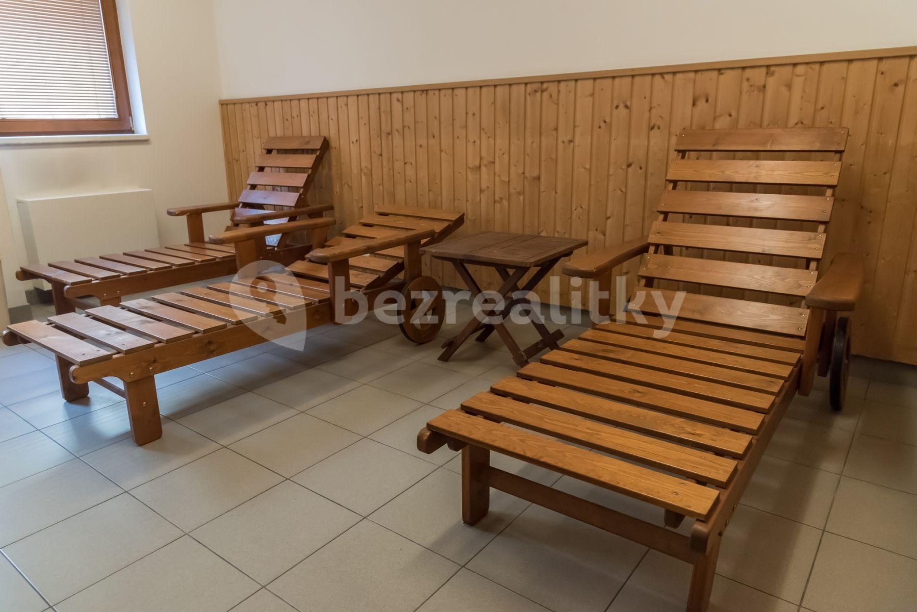 Prenájom bytu 2-izbový 57 m², Kališnická, Praha, Praha