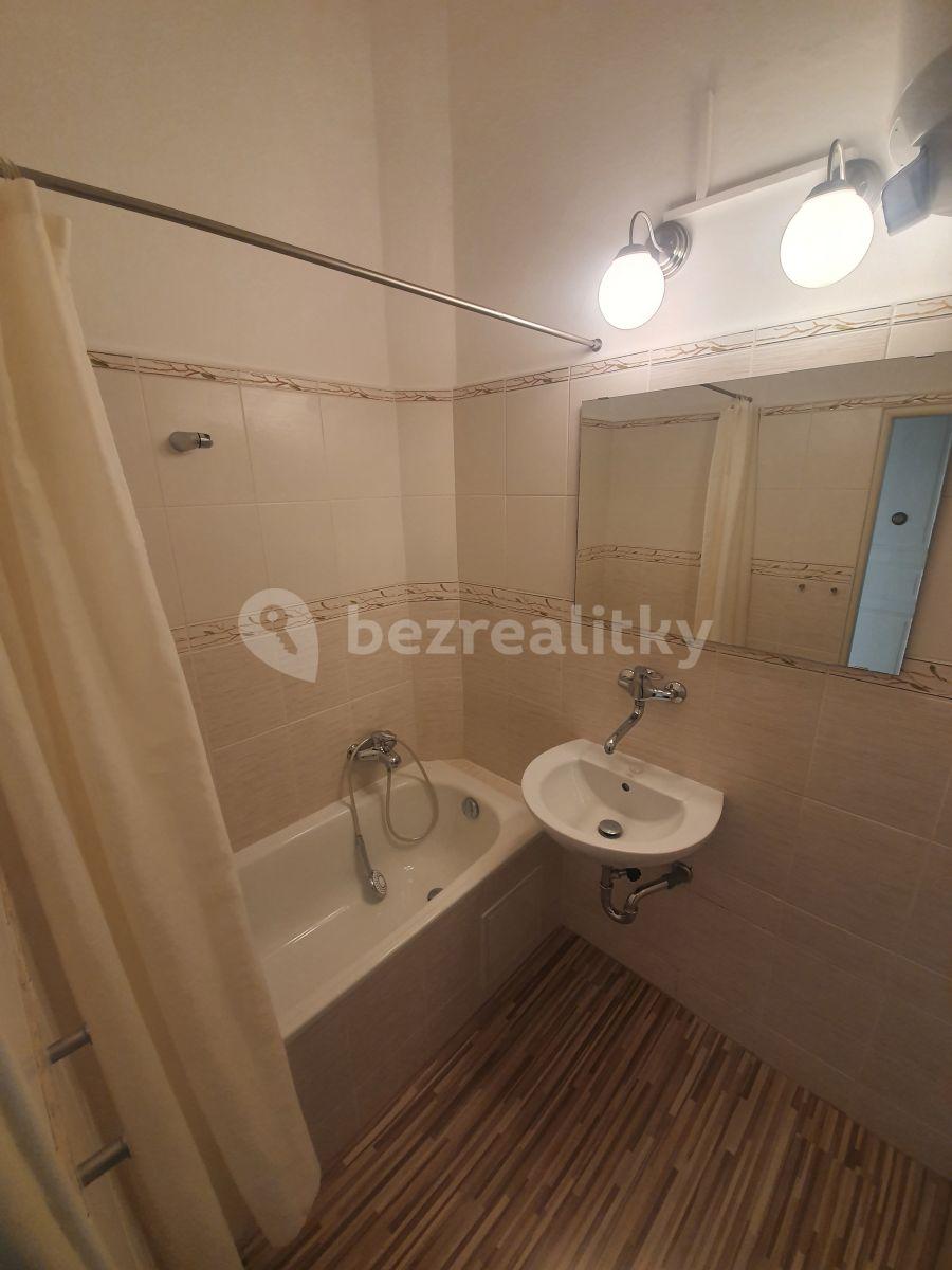 Prenájom bytu 2-izbový 48 m², Šumavská, Praha, Praha