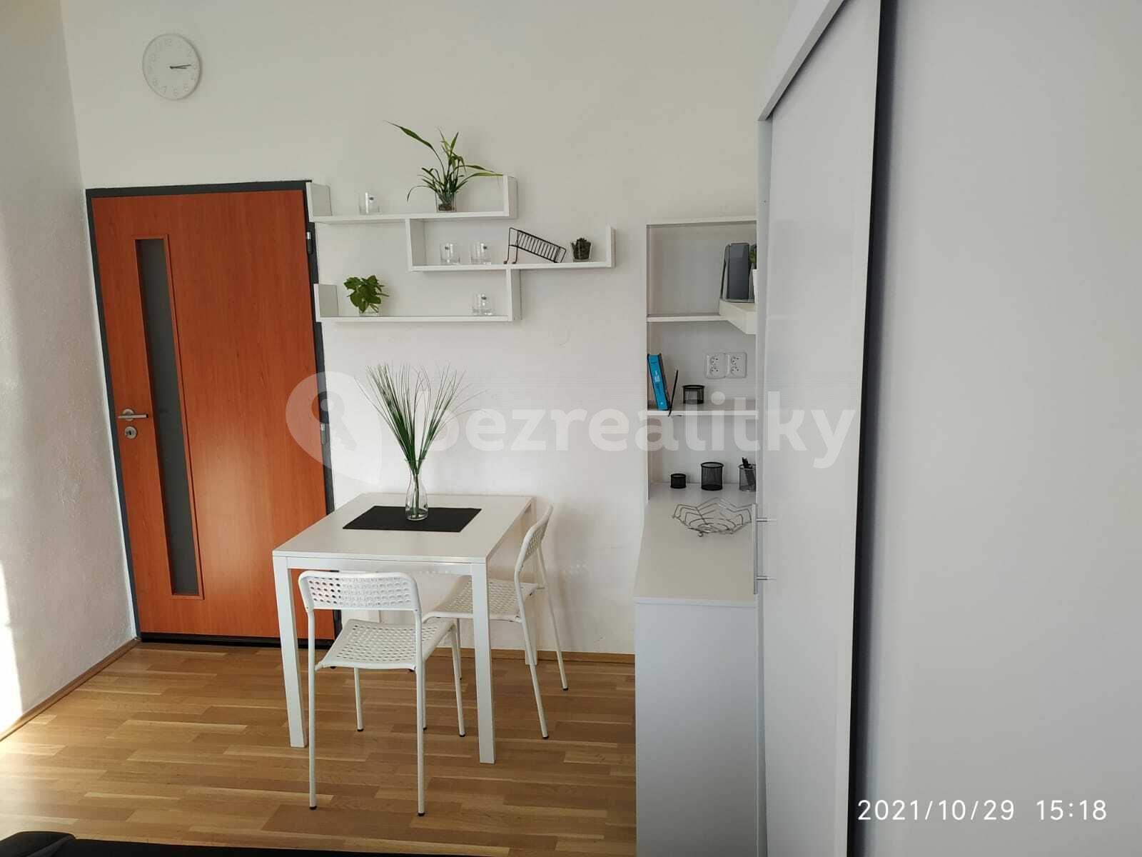 Prenájom bytu 2-izbový 38 m², Na Okraji, Praha, Praha