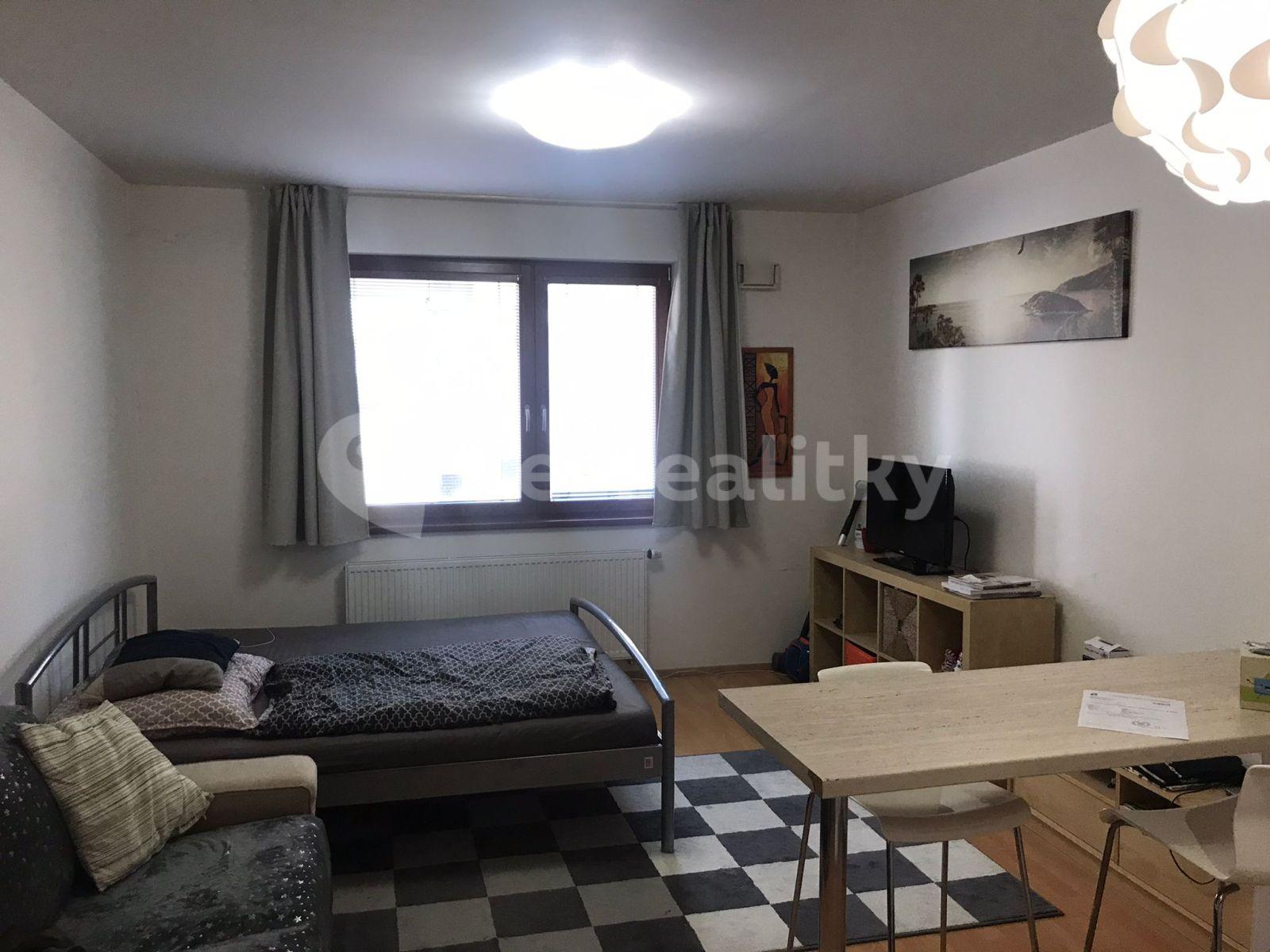 Prenájom bytu 1-izbový 29 m², Hanusova, Praha, Praha