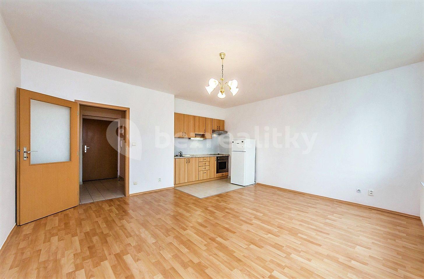 Prenájom bytu 1-izbový 42 m², Evy Olmerové, Praha, Praha