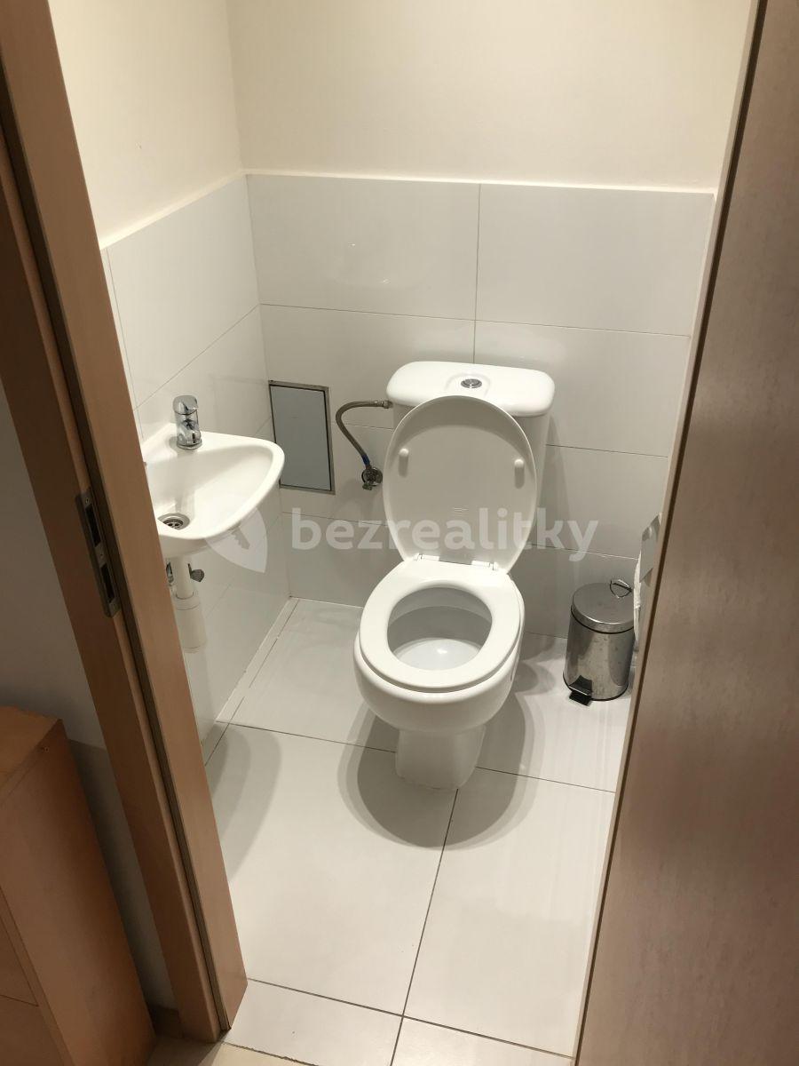 Prenájom bytu 3-izbový 65 m², Táboritská, Praha, Praha