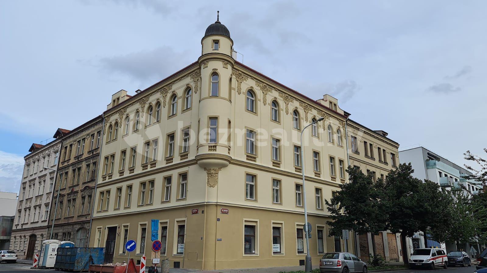 Prenájom bytu 1-izbový 30 m², Tusarova, Praha, Praha