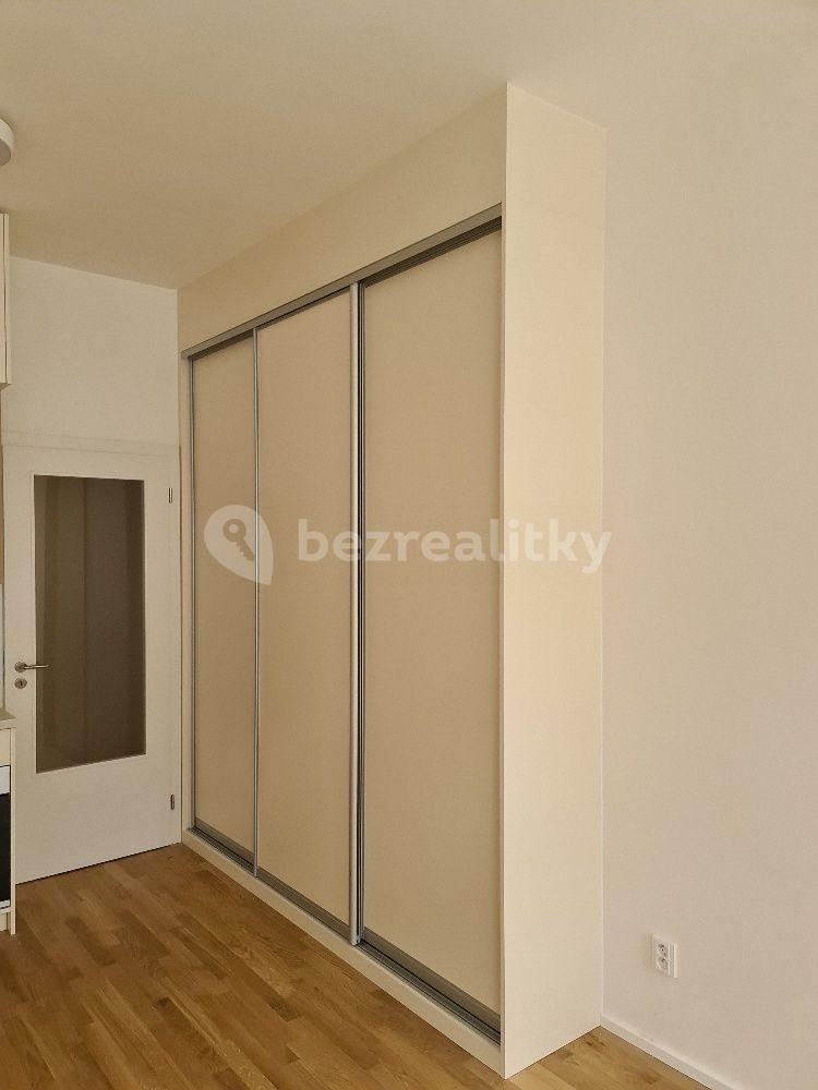 Prenájom bytu 1-izbový 30 m², Tusarova, Praha, Praha