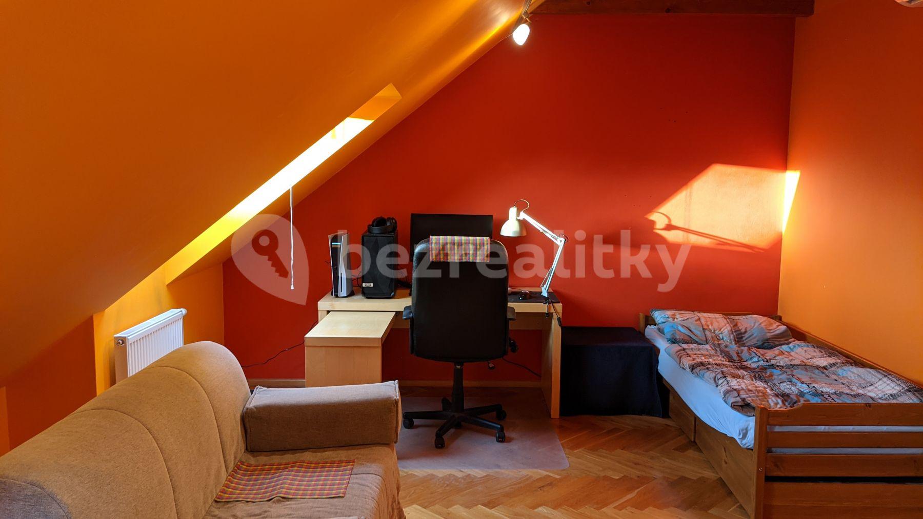 Prenájom bytu 1-izbový 40 m², Netlucká, Praha, Praha