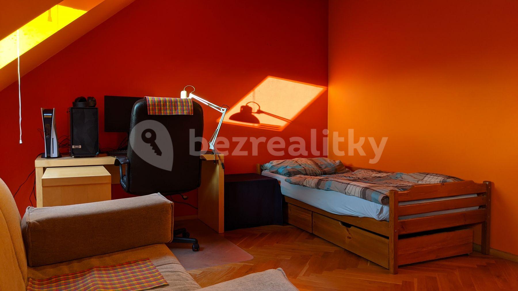 Prenájom bytu 1-izbový 40 m², Netlucká, Praha, Praha