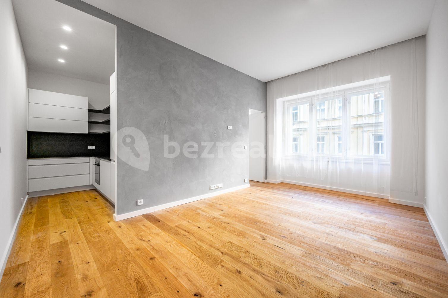 Prenájom bytu 2-izbový 62 m², Římská, Praha, Praha