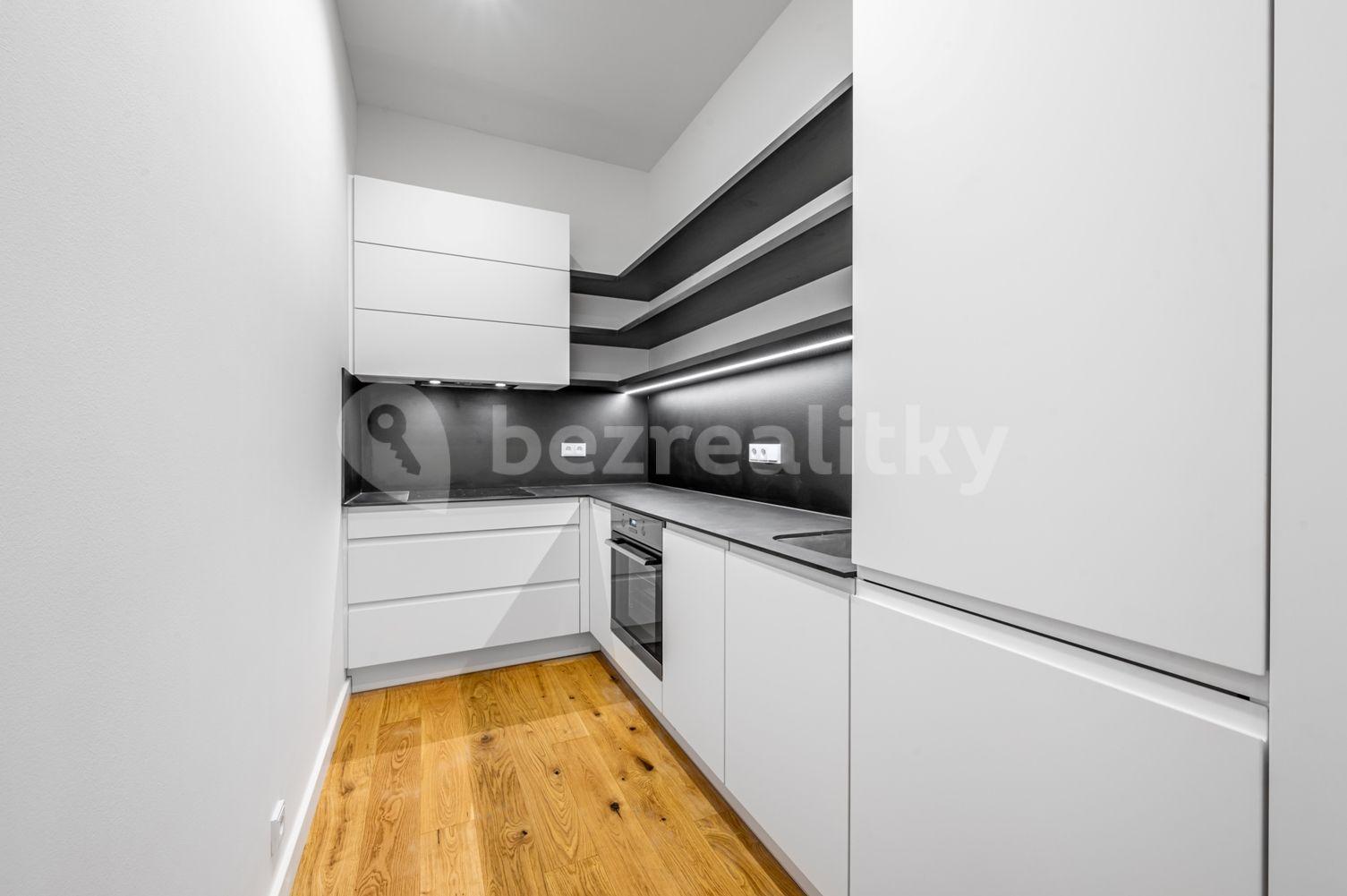 Prenájom bytu 2-izbový 62 m², Římská, Praha, Praha