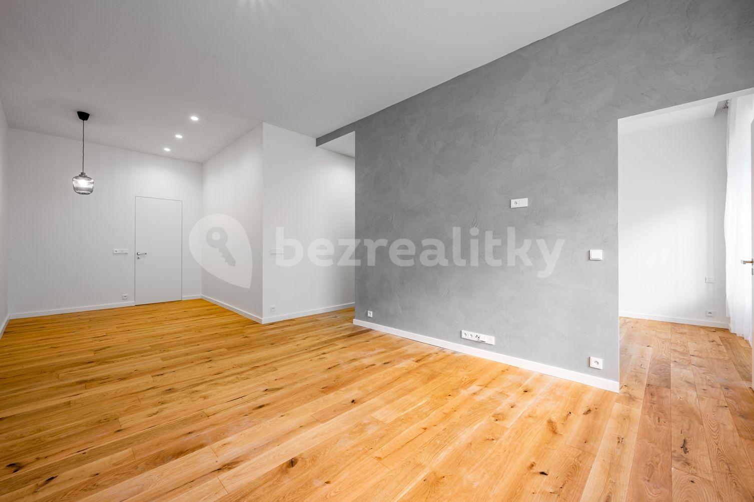 Prenájom bytu 2-izbový 62 m², Římská, Praha, Praha