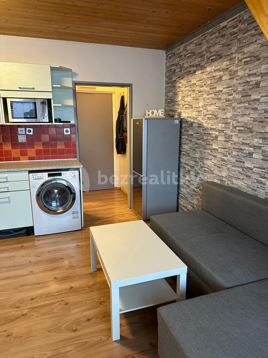 Prenájom bytu 2-izbový 45 m², Novákových, Praha, Praha