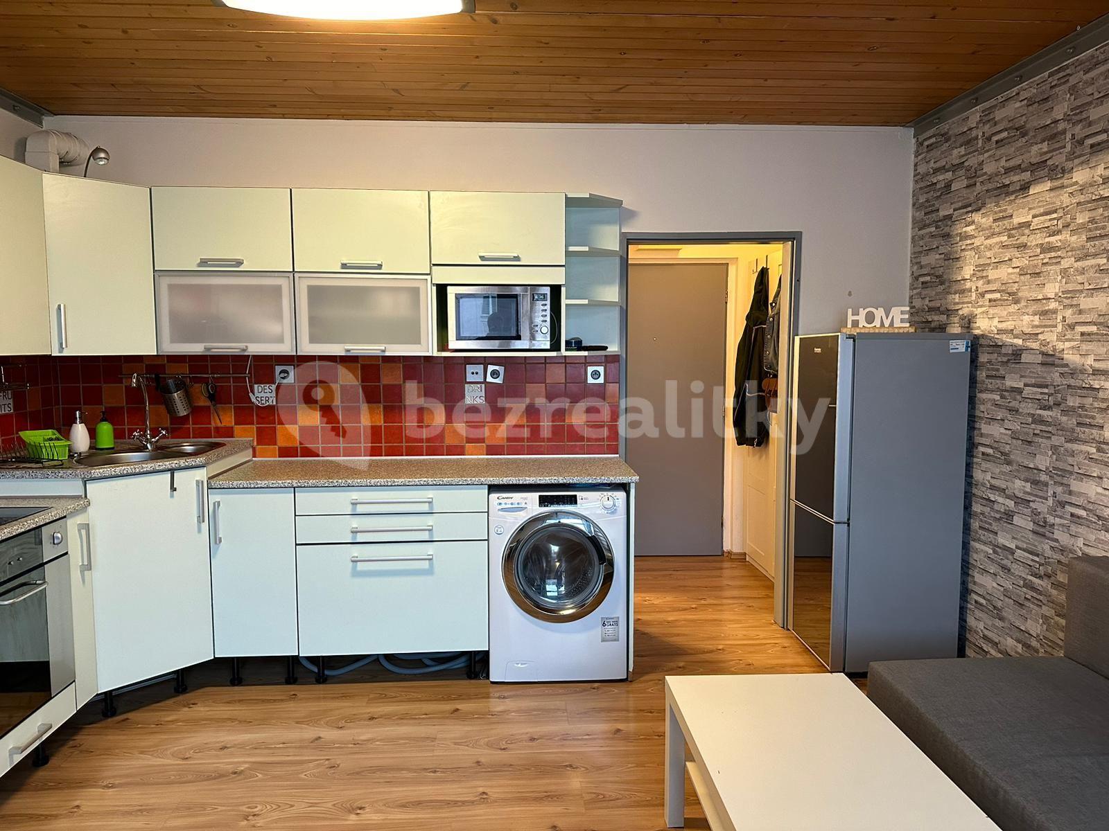 Prenájom bytu 2-izbový 45 m², Novákových, Praha, Praha