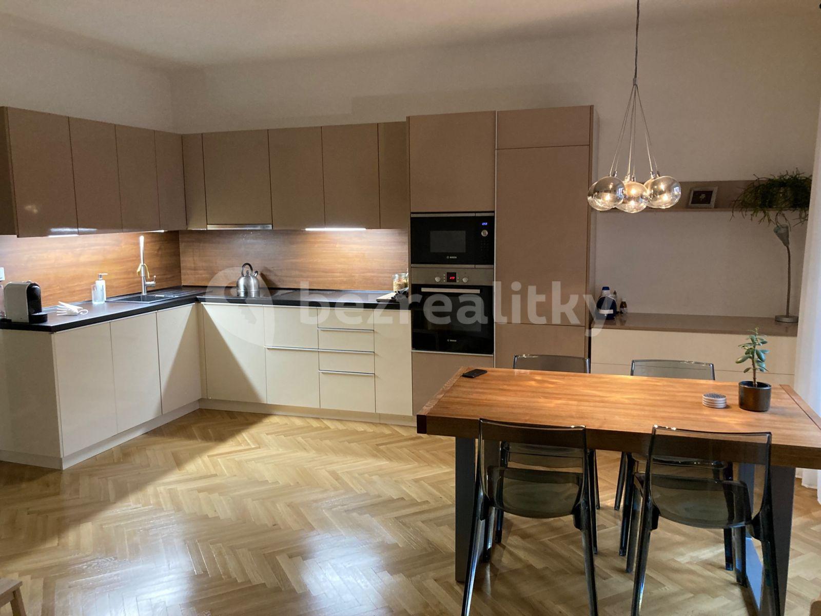 Prenájom bytu 3-izbový 70 m², V Háji, Praha, Praha