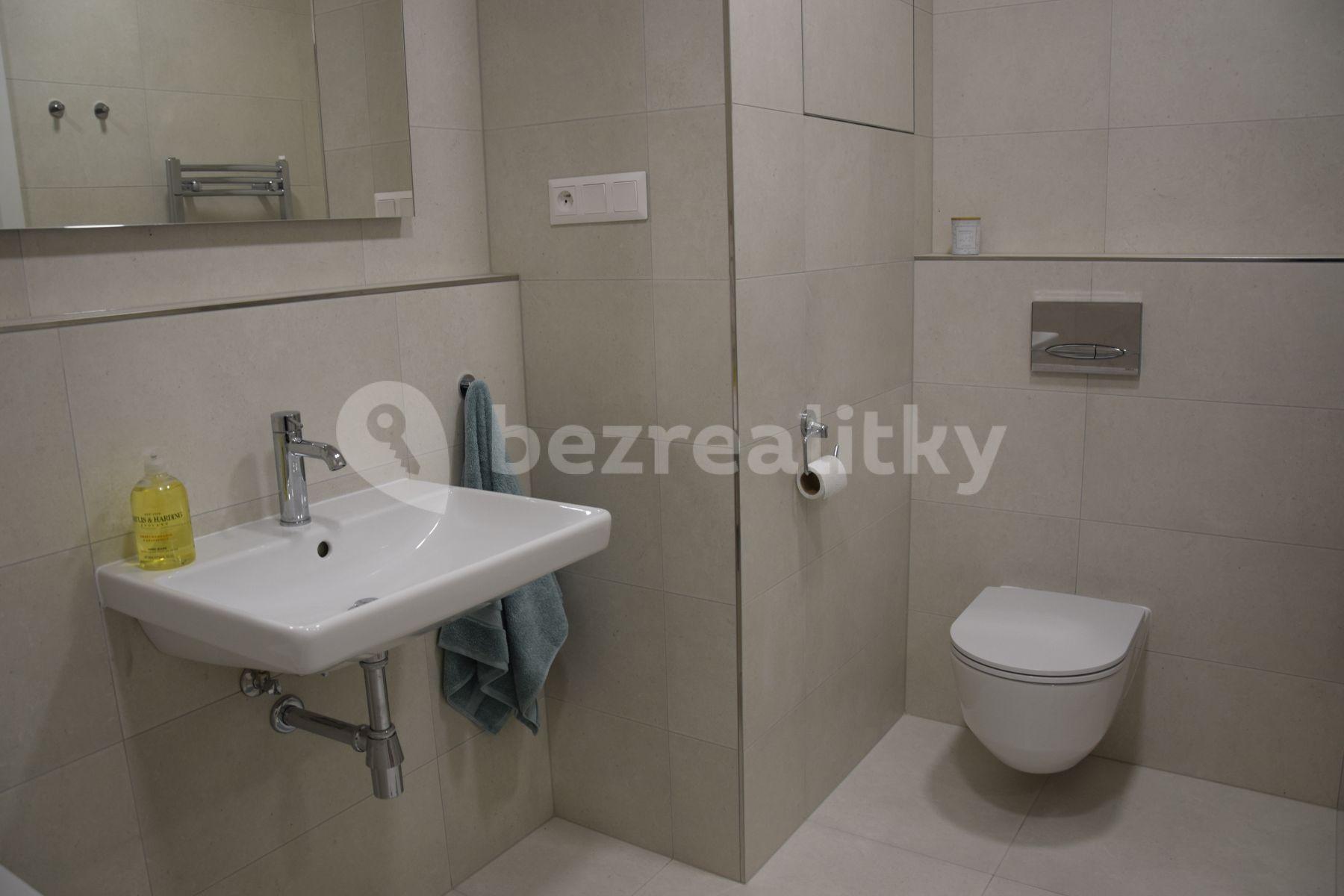 Prenájom bytu 2-izbový 58 m², Janského, Olomouc, Olomoucký kraj