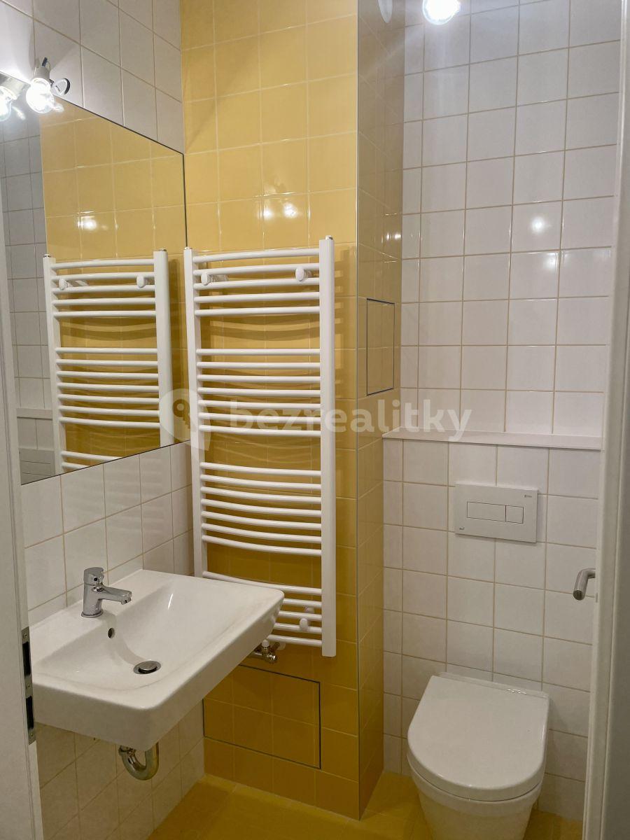 Prenájom bytu 1-izbový 23 m², Poděbradská, Praha, Praha