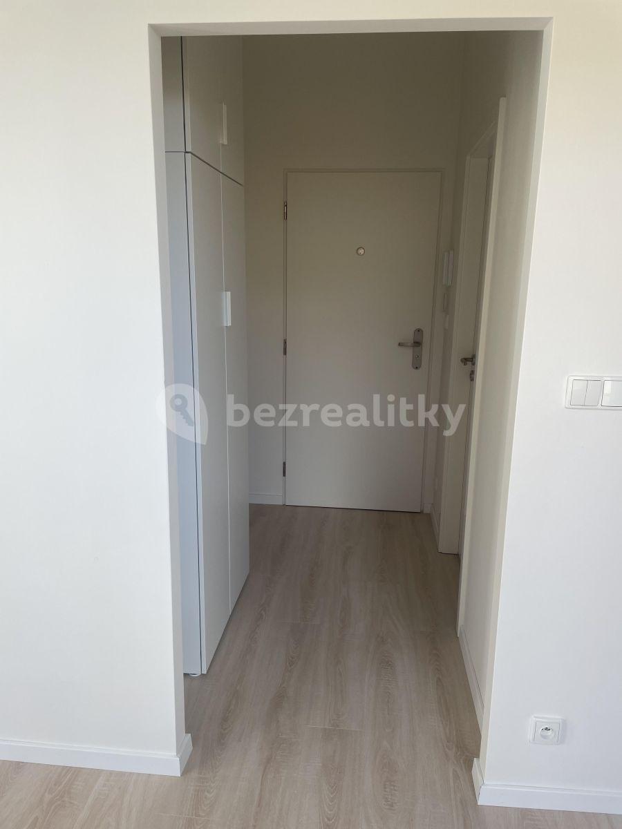 Prenájom bytu 1-izbový 23 m², Poděbradská, Praha, Praha