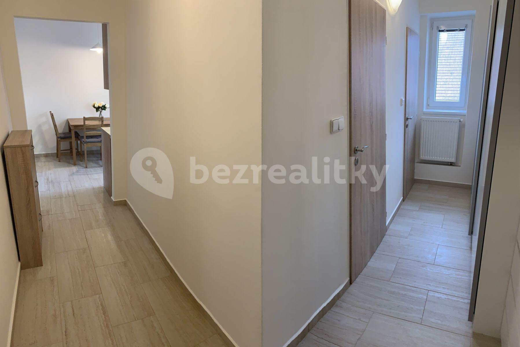 Prenájom bytu 2-izbový 56 m², Okružní, Nové Strašecí, Středočeský kraj