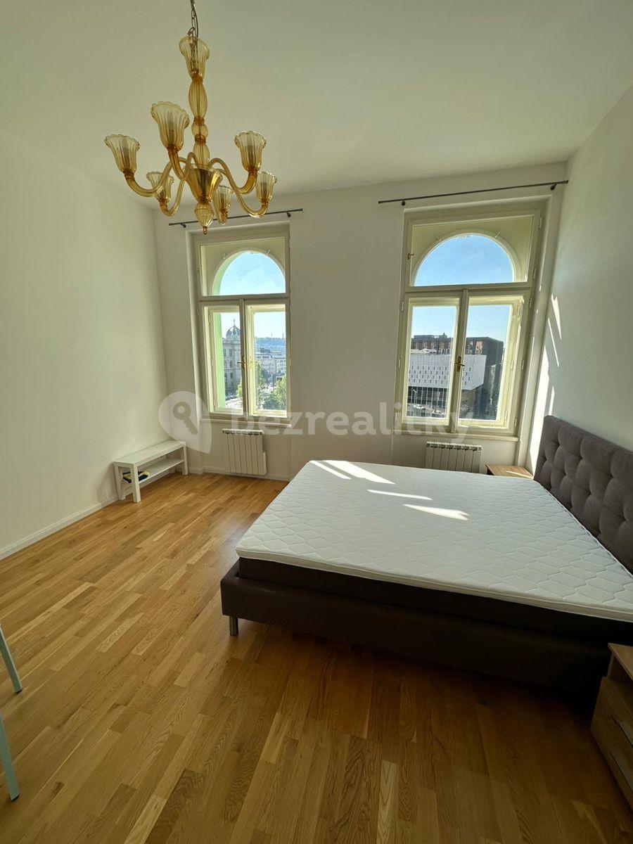 Prenájom bytu 1-izbový 26 m², Španělská, Praha, Praha