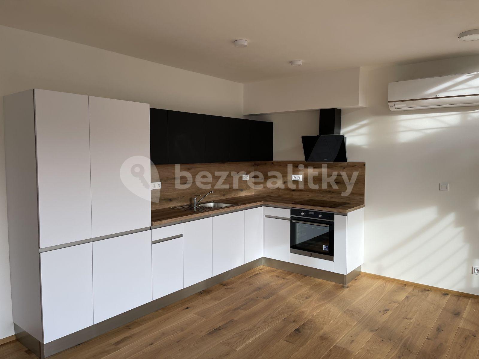 Prenájom bytu 3-izbový 88 m², Pod Akáty, Praha, Praha