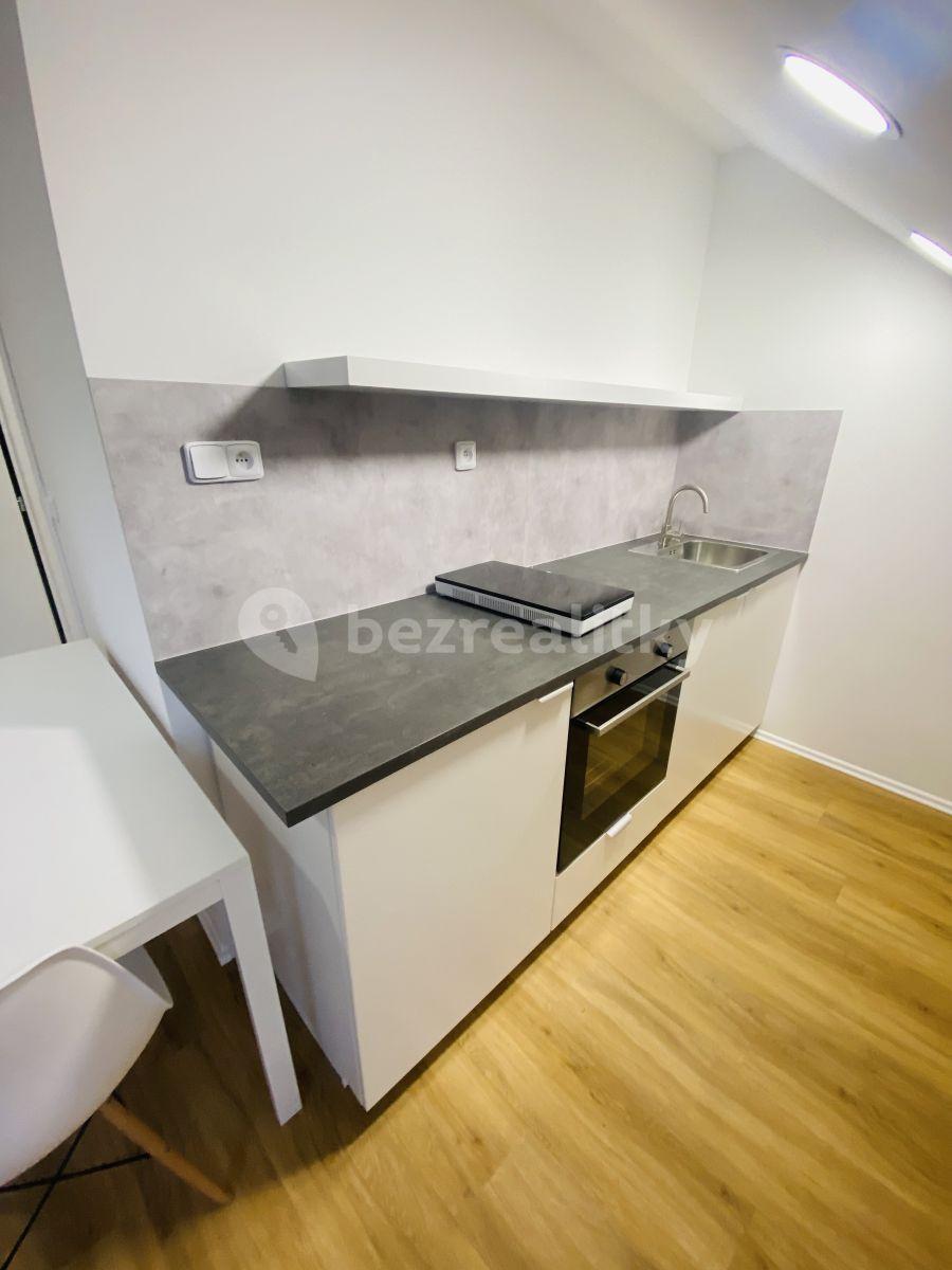 Prenájom bytu 2-izbový 62 m², Karlínské náměstí, Praha, Praha