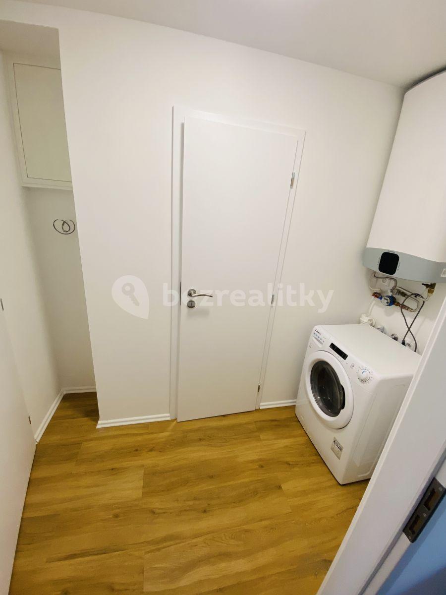 Prenájom bytu 2-izbový 62 m², Karlínské náměstí, Praha, Praha