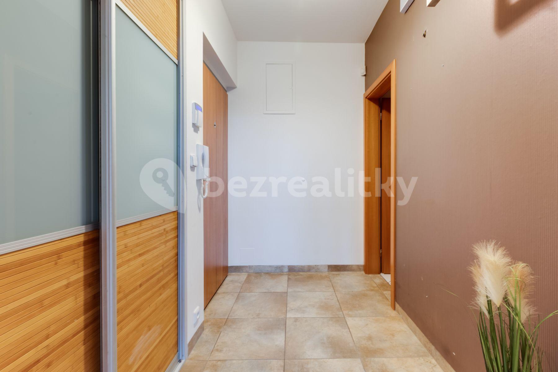 Prenájom bytu 3-izbový 71 m², Vřesovická, Praha, Praha