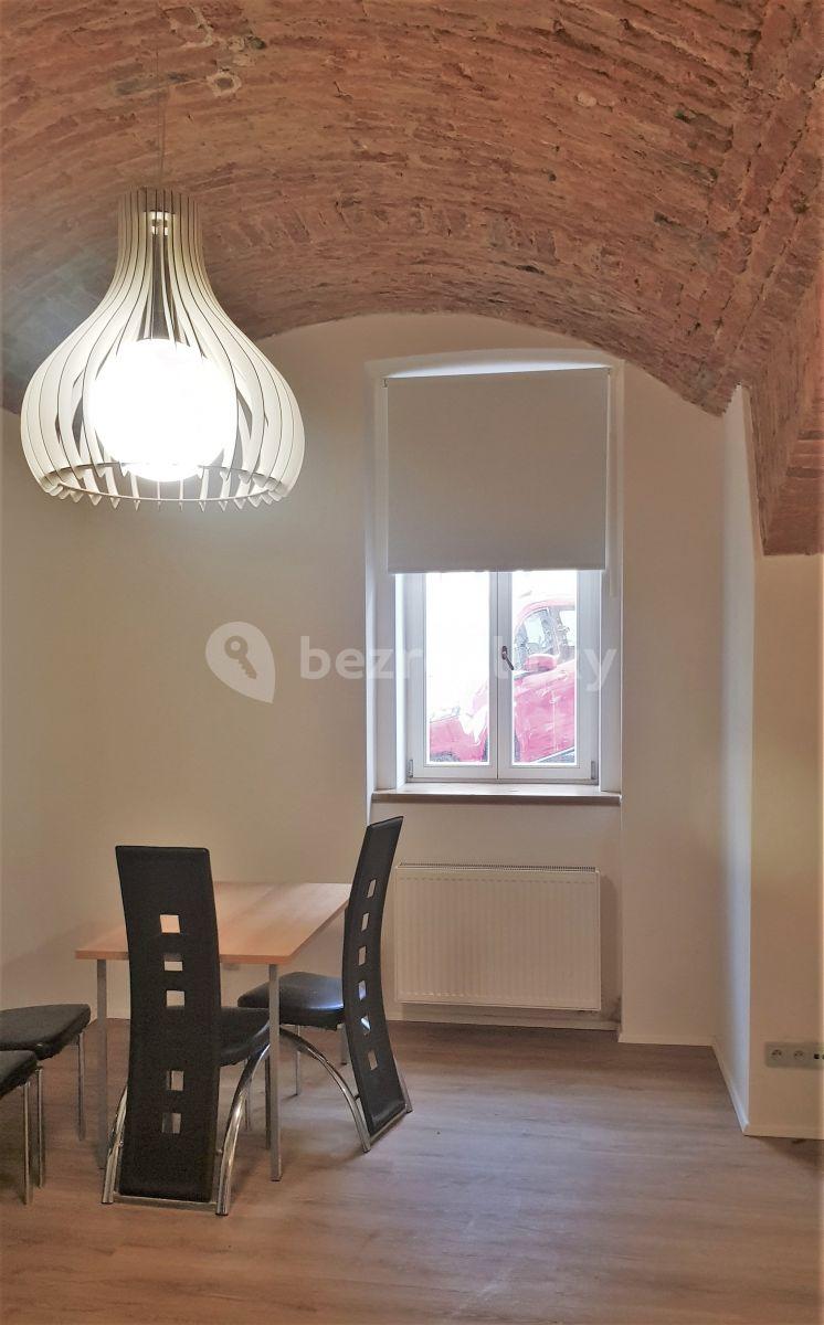 Prenájom bytu 1-izbový 38 m², Rostislavova, Praha, Praha