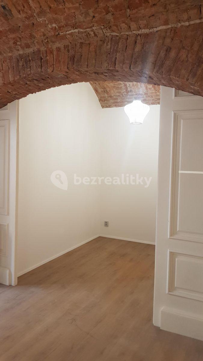 Prenájom bytu 1-izbový 38 m², Rostislavova, Praha, Praha