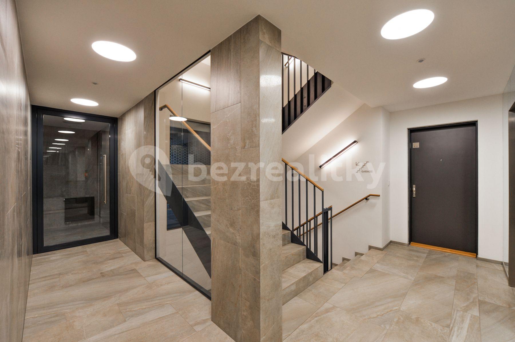 Prenájom bytu 2-izbový 76 m², Ke Dvoru, Praha, Praha