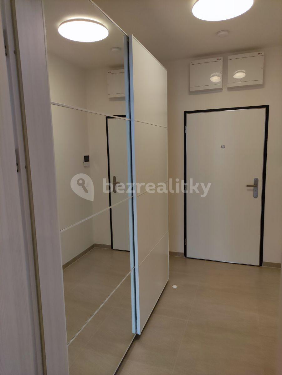 Prenájom bytu 1-izbový 36 m², Saarinenova, Praha, Praha