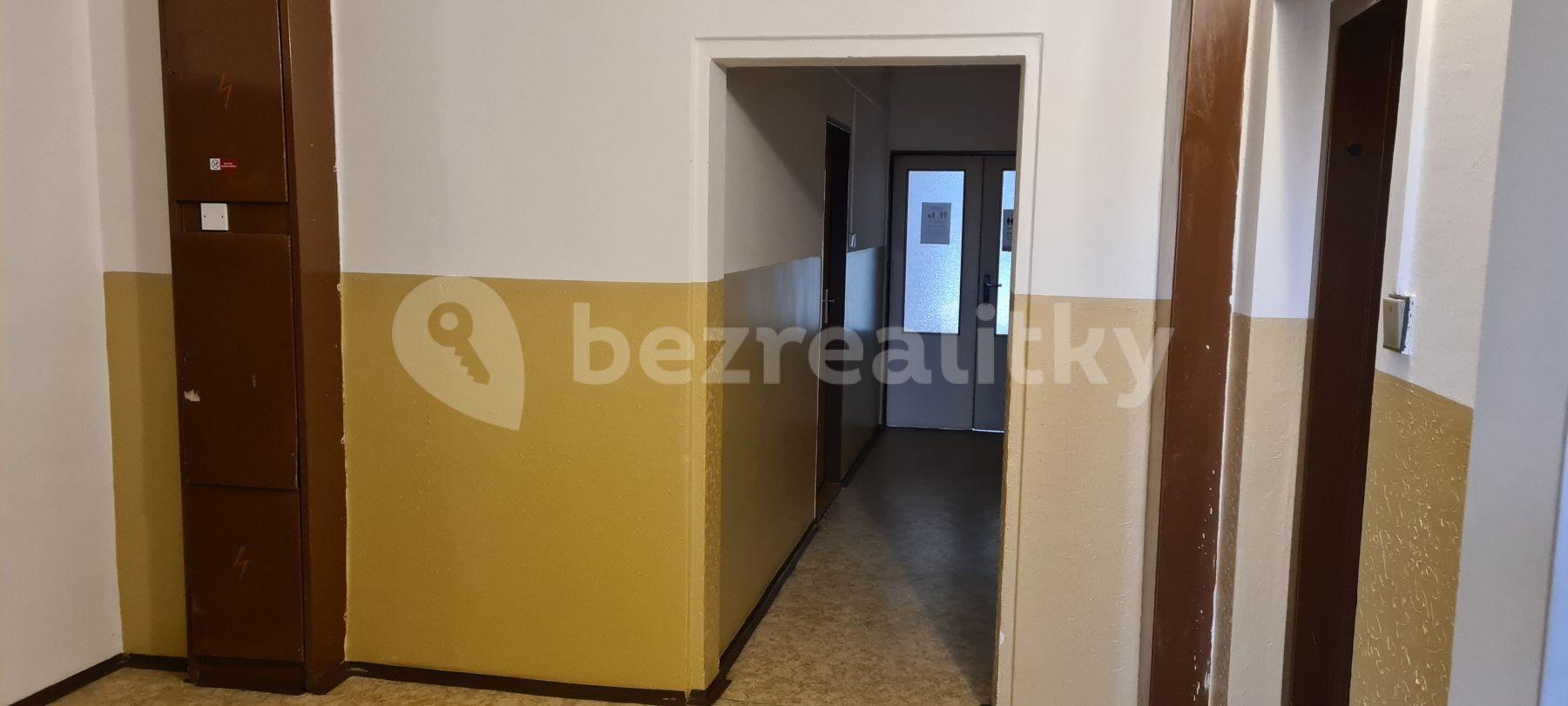 Prenájom bytu 1-izbový 30 m², Ohradní, Praha, Praha