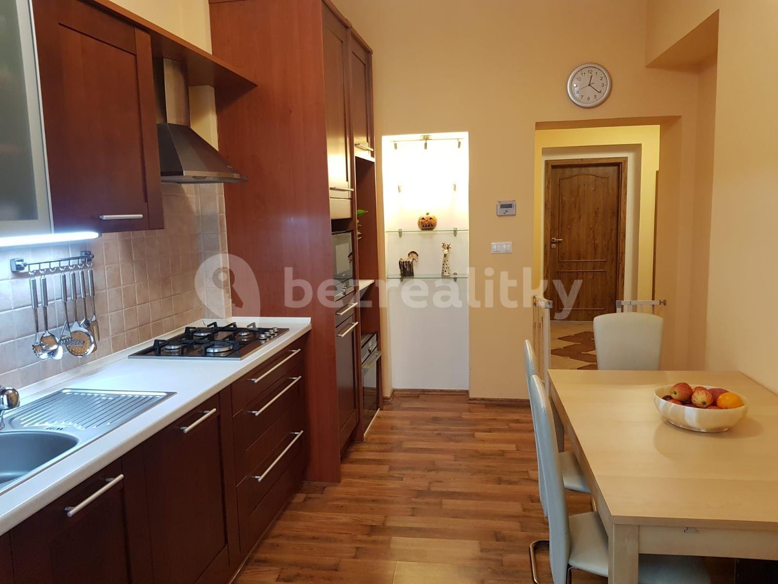 Predaj bytu 3-izbový 85 m², Moravská, Karlovy Vary, Karlovarský kraj