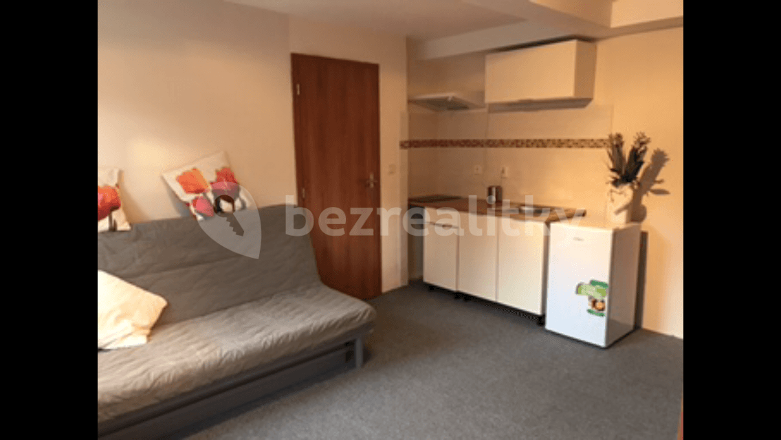 Prenájom bytu Garsoniéra 16 m², K Ovčínu, Praha, Praha