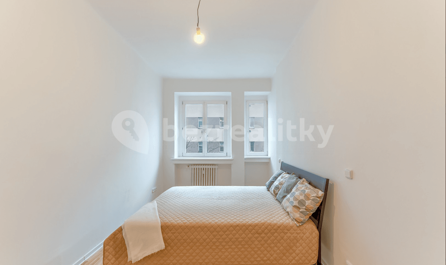 Prenájom bytu 2-izbový 53 m², Lucemburská, Praha, Praha