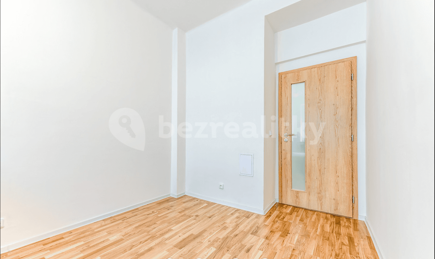 Prenájom bytu 2-izbový 53 m², Lucemburská, Praha, Praha