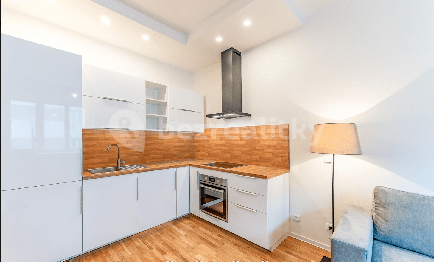 Prenájom bytu 2-izbový 53 m², Lucemburská, Praha, Praha