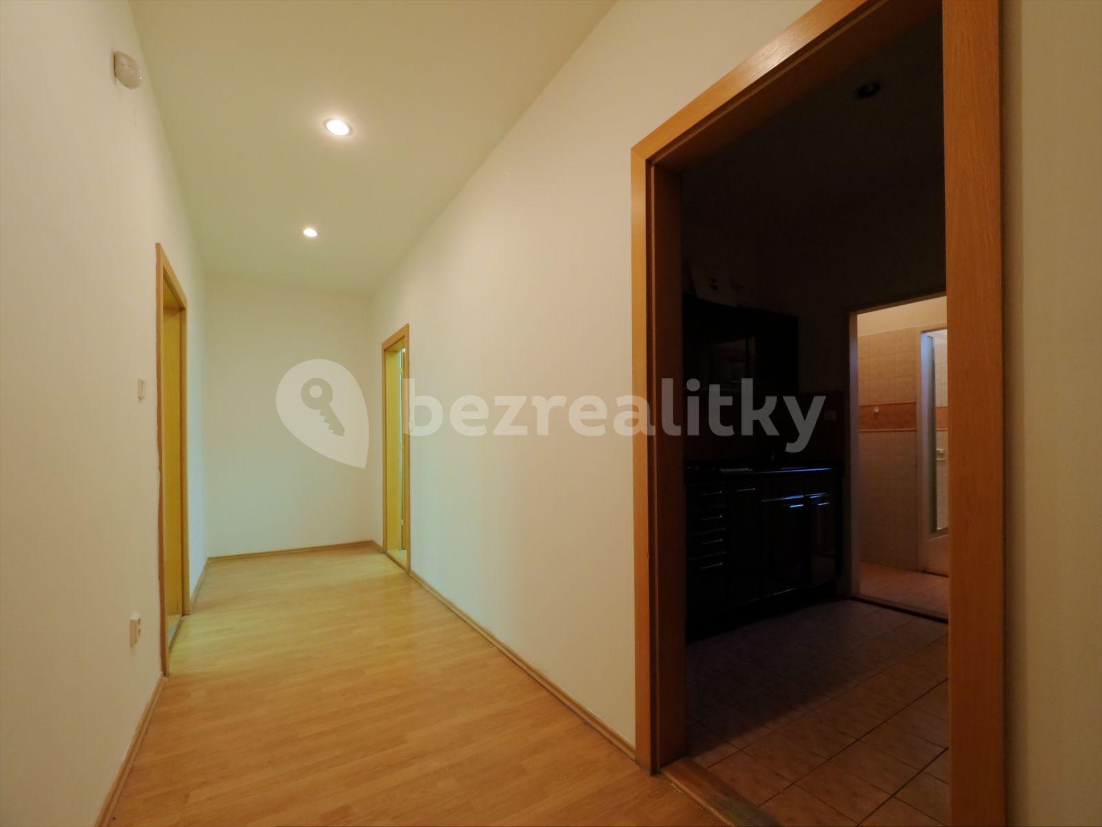 Prenájom bytu 5-izbový 130 m², Velehradská, Praha, Praha