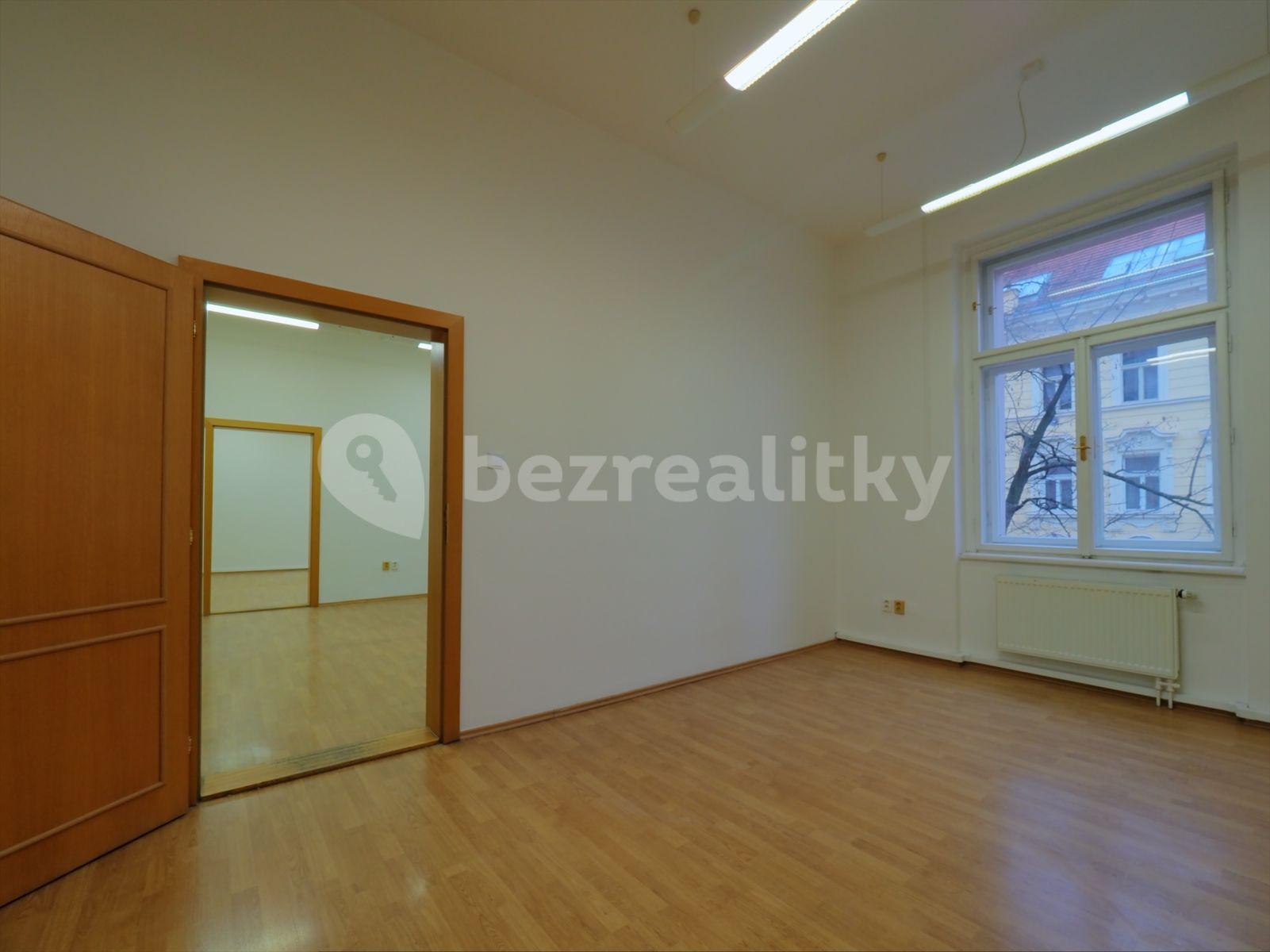 Prenájom bytu 5-izbový 130 m², Velehradská, Praha, Praha