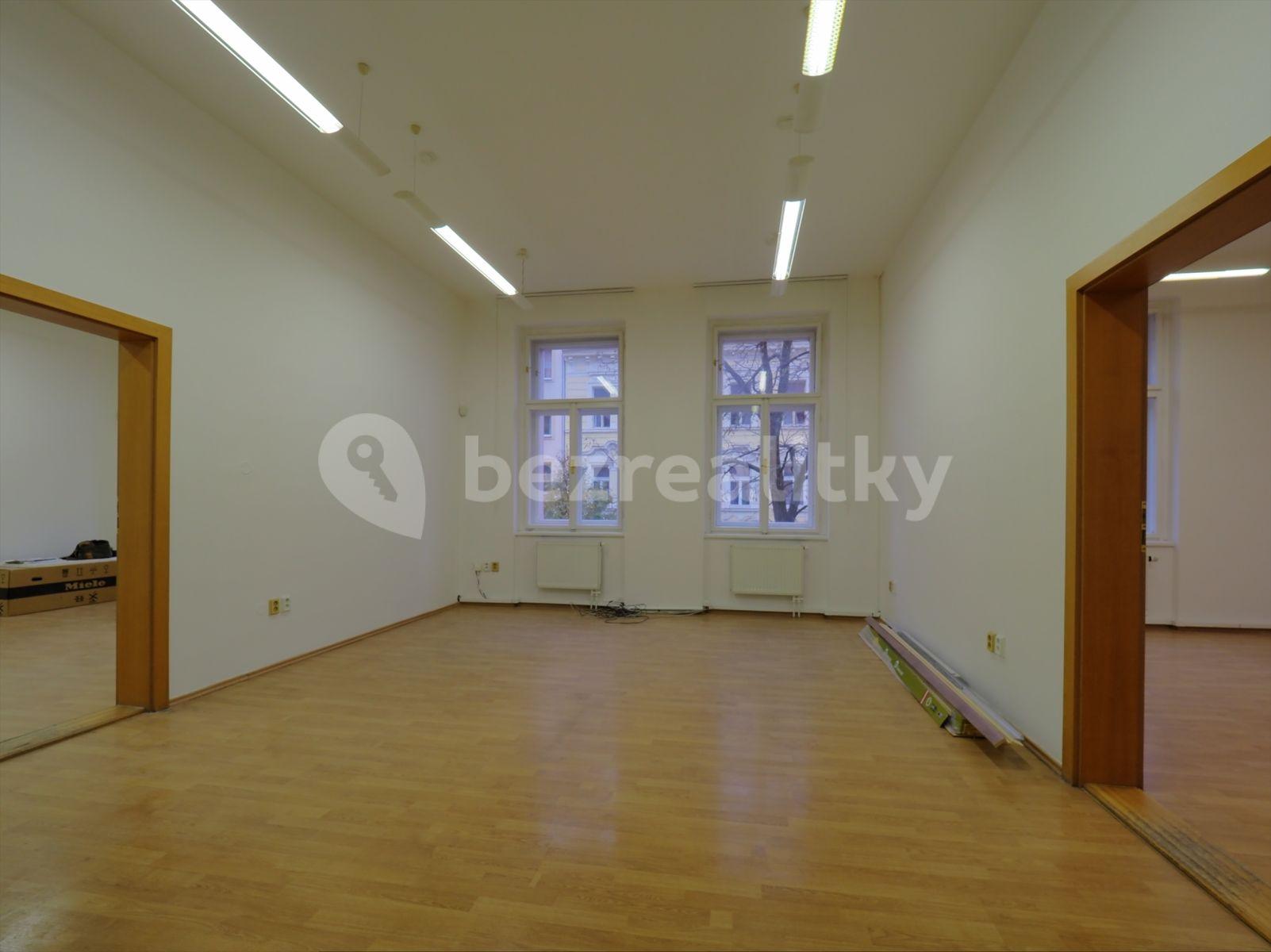 Prenájom bytu 5-izbový 130 m², Velehradská, Praha, Praha