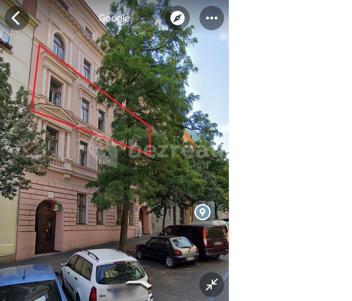 Prenájom bytu 5-izbový 130 m², Velehradská, Praha, Praha