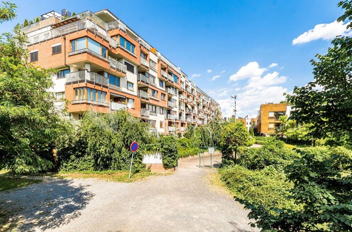 Predaj bytu 3-izbový 94 m², Nad Okrouhlíkem, Praha, Praha