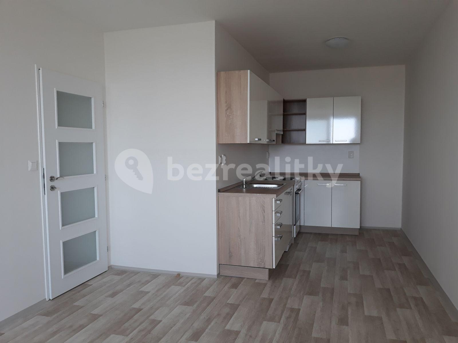 Prenájom bytu 3-izbový 65 m², Laudova, Praha, Praha