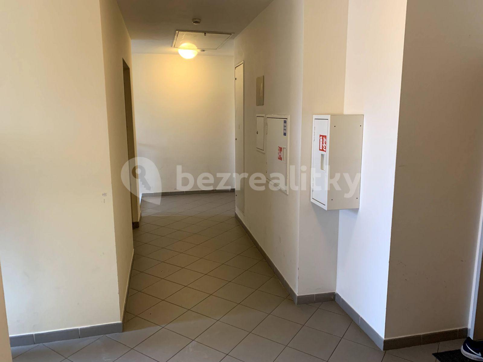 Prenájom bytu 2-izbový 48 m², Budapešťská, Praha, Praha